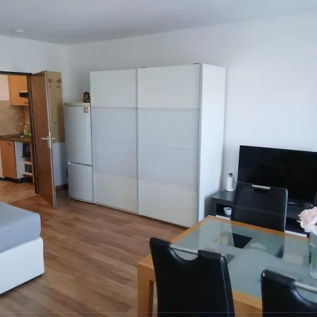 B1011, Gemuetliches Mit Ausblick Apartamento